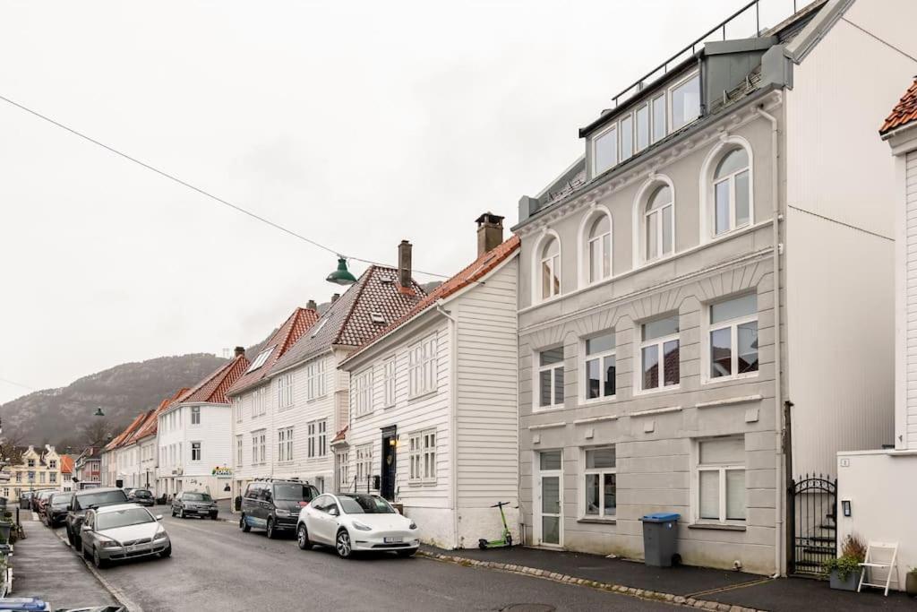 Fresh Studio Apartment, A Short Walk From Bryggen Bergen Eksteriør bilde
