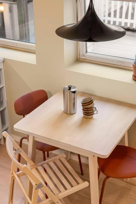 Fresh Studio Apartment, A Short Walk From Bryggen Bergen Eksteriør bilde